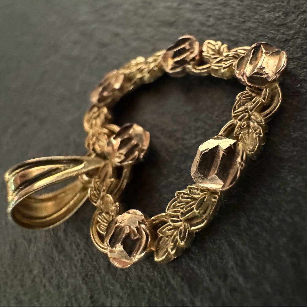 14K Gold heart charm with roses and leaves